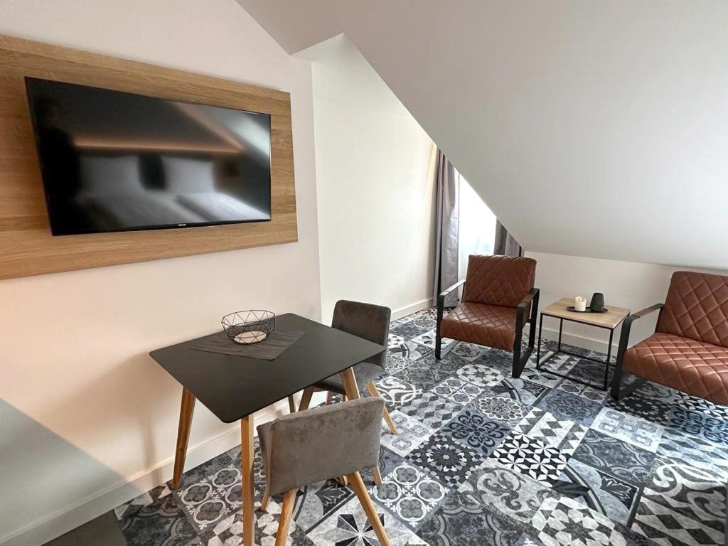 Alpengluehen Smart Hotel Olching Exteriör bild